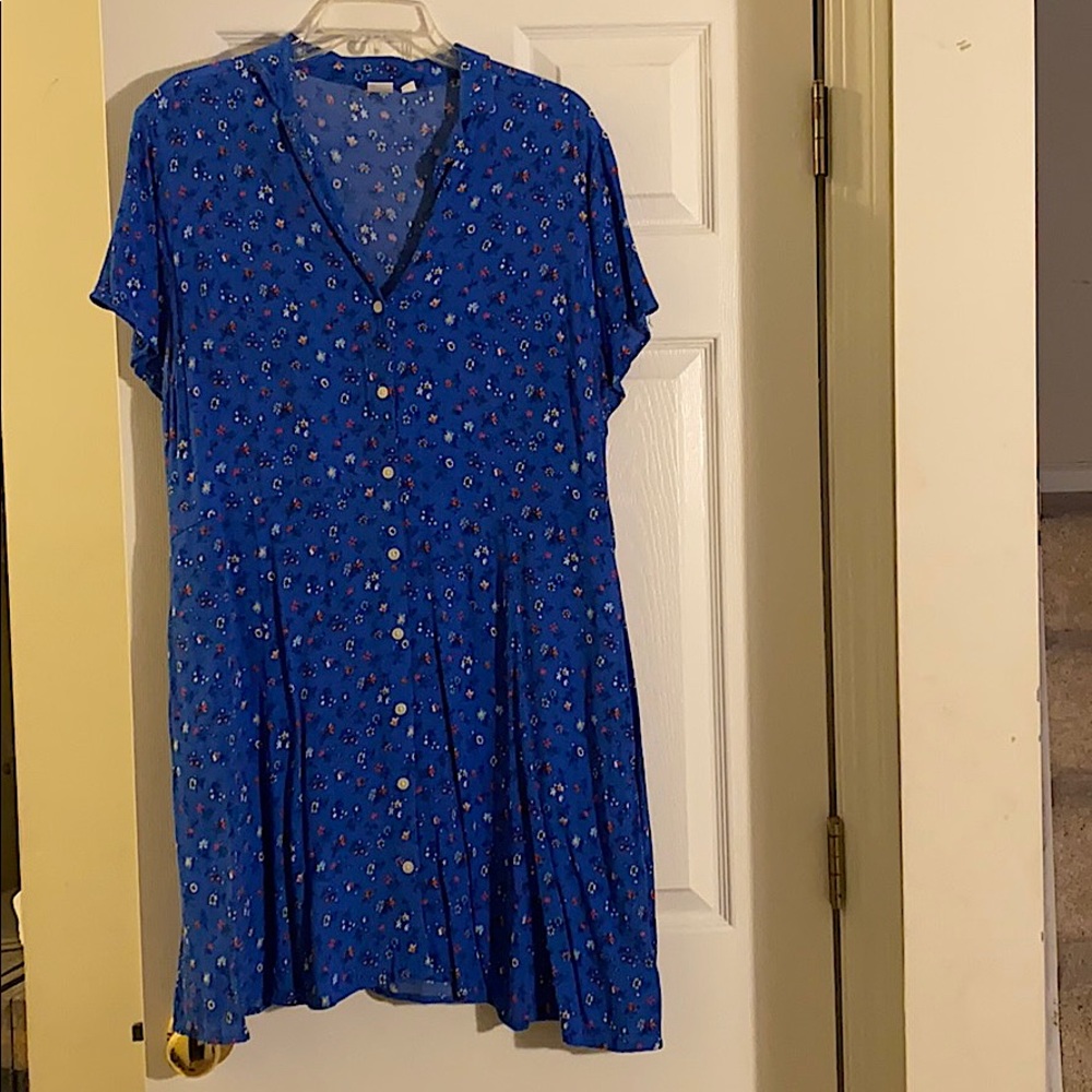 Gap Button Floral Dress...with Pockets!